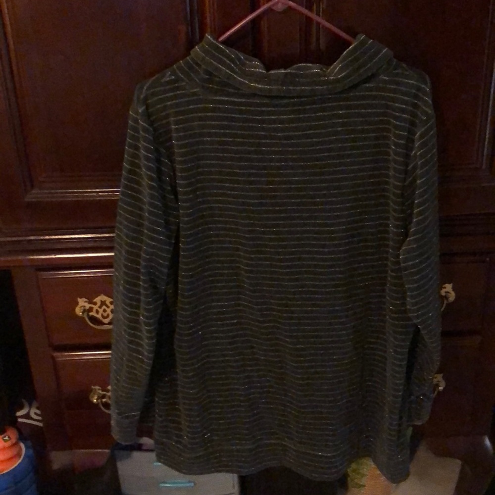 Velour Top - Picture 4 of 4